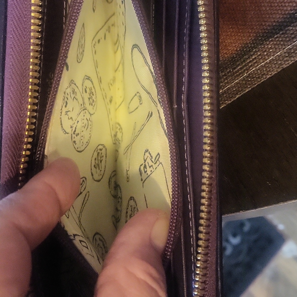Kate Spade Wallet - Picture 7 of 8